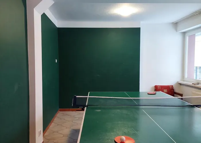 Gosciniec Adam ゲストハウス シクラルスカ・ポレンバ